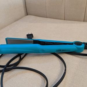 Vidal Sassoon Hair Straightener